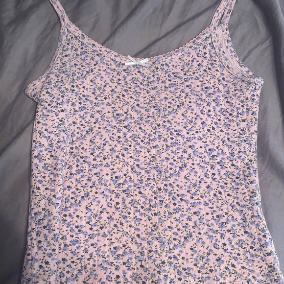 Brandy Melville Tops - Price drop! Rare Brandy Melville tank